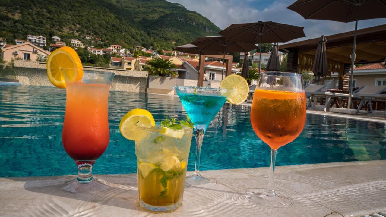 Sun Village Aparthotel Herceg Novi Exterior foto