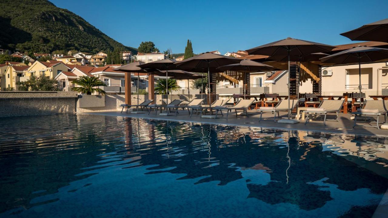 Sun Village Aparthotel Herceg Novi Exterior foto