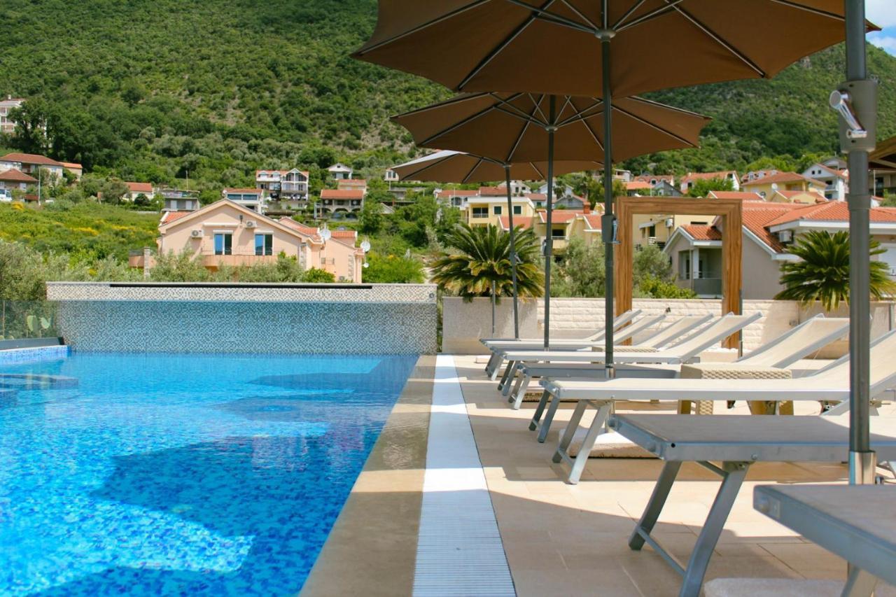 Sun Village Aparthotel Herceg Novi Exterior foto