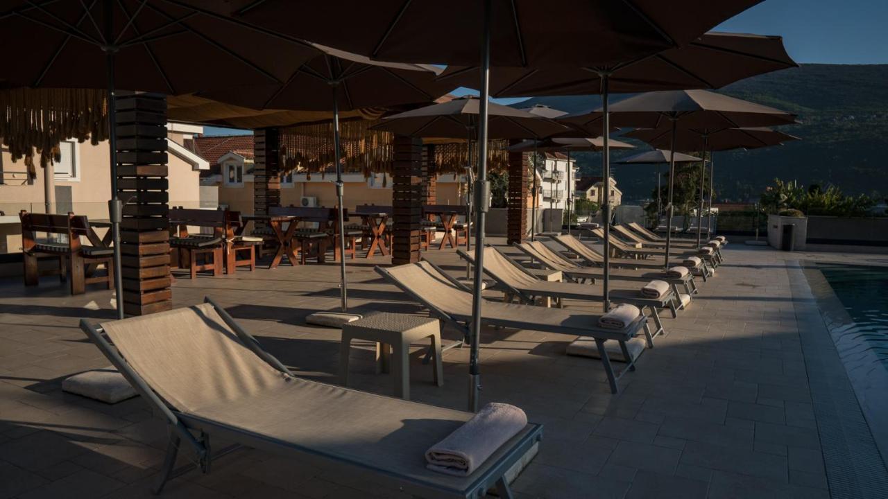 Sun Village Aparthotel Herceg Novi Exterior foto
