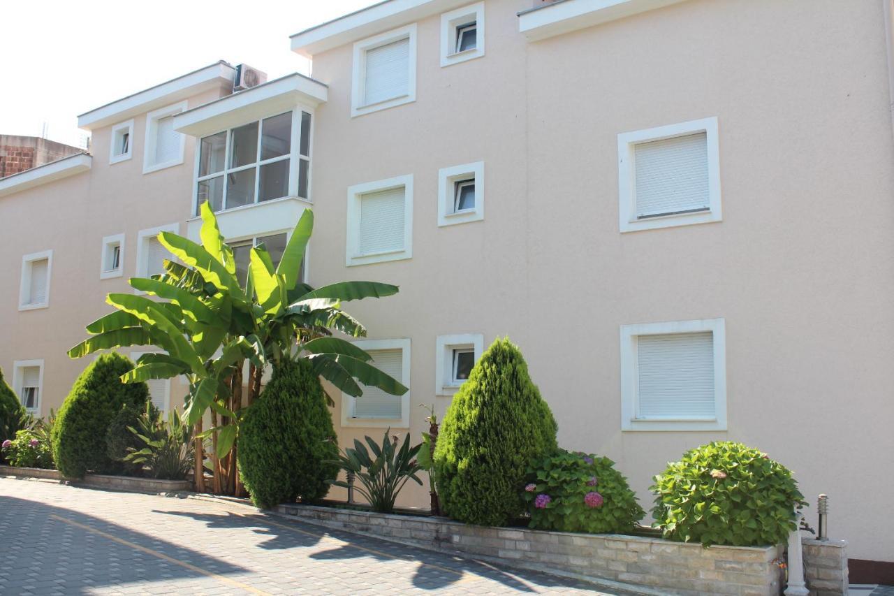 Sun Village Aparthotel Herceg Novi Exterior foto